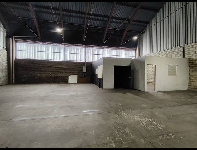 491M² WAREHOUSE TO LET IN DRIEHOEK